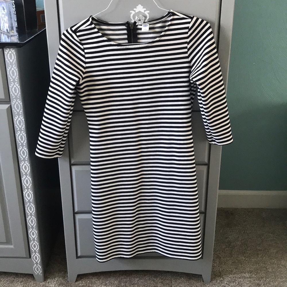 Old Navy black and white stripped dress